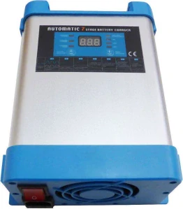 Nabíječka Pb akumulátorů CARSPA EBC1260, 12V/60A, s automatikou